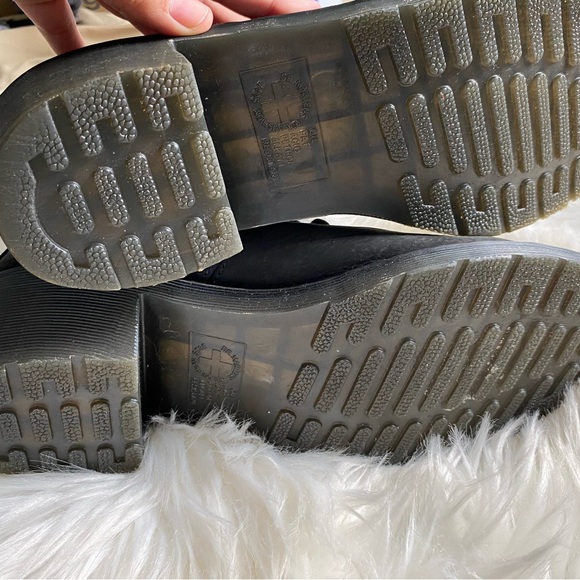 Dr martens Sylvia boots size 11 women’s black color - Picture 4 of 7